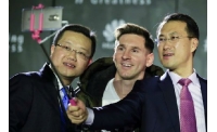 国际明星“扎堆”代言中国手机品牌