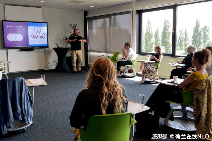 Tijmen Rooseboom访问达芬奇学院，图/荷兰驻华使馆授权使用