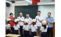 平安产险天津分公司: 政企联动启动“校园共享头盔”试点项目