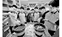 全面看待校服治理优劣，厘清“一市一款”四大认知偏差